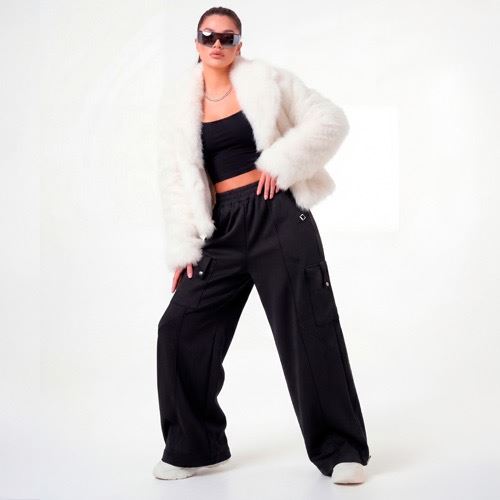 Широкие чёрные штаны: как носить объёмные карго и выглядеть стильно — советы от БЕЗДNА