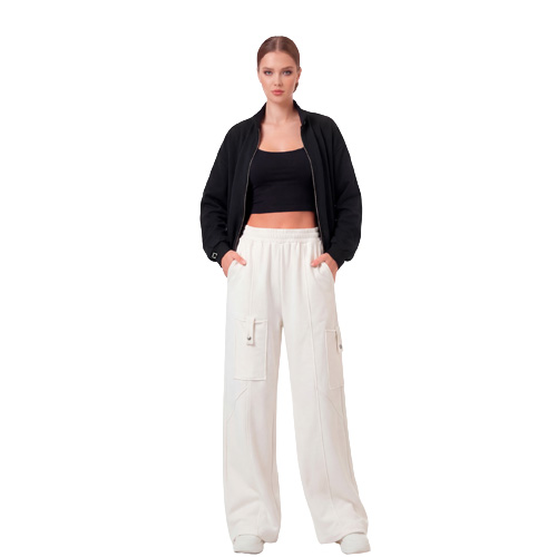 Образ в китайском стиле со спортивными брюками и бомбером