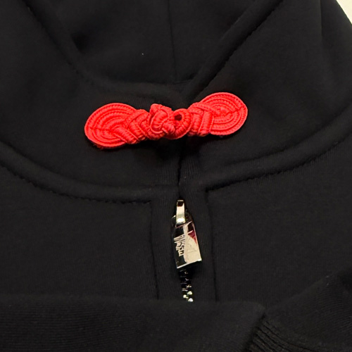 Бомбер со стойкой и нашивкой: китайский стиль в современной уличной моде